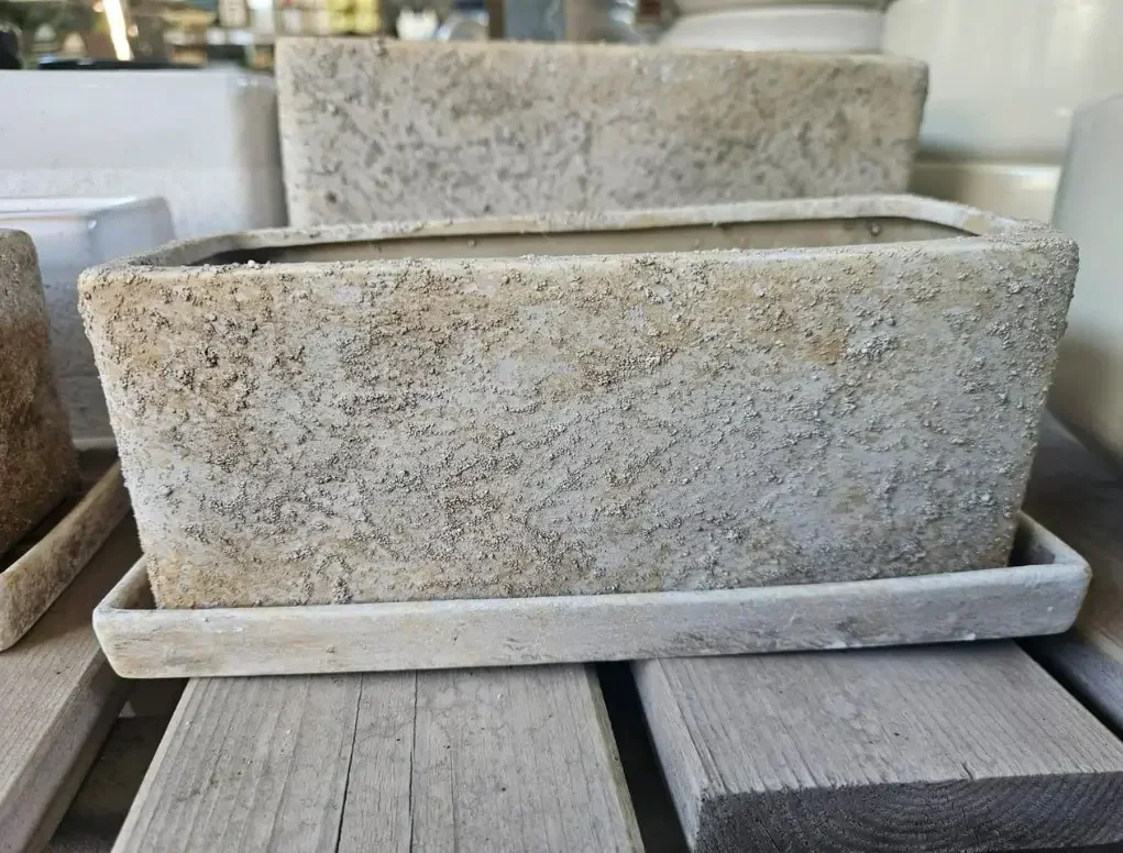 אדנית קרמיקה חום מחוספס באורך 20/25 ס"מ