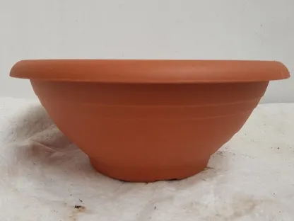 קערה ויקה חום-טרקוטה מפלסטיק