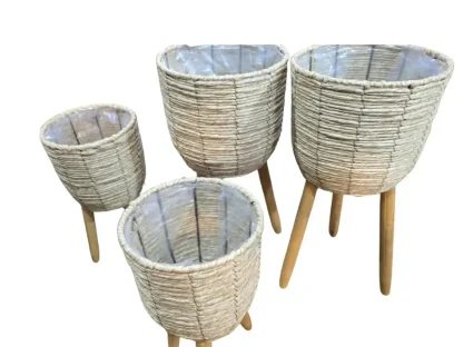 עציץ קש קמור עמוק על רגליים