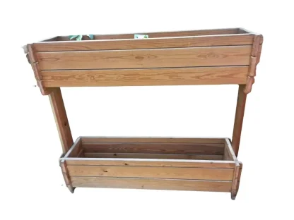 אדנית עץ דו קומתית מעץ מחוסם לגינה ולמרפסת