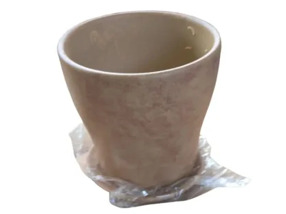 עציץ איכותי מאוד קרם אדמדם 12 ס"מ