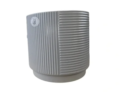 עציץ קרמיקה אפור בטקסטורת פסים, שלושה גדלים