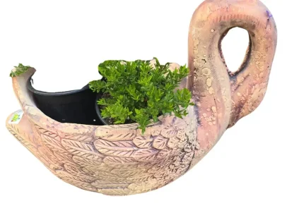 ברבור כתום מבטון עמיד ויציב