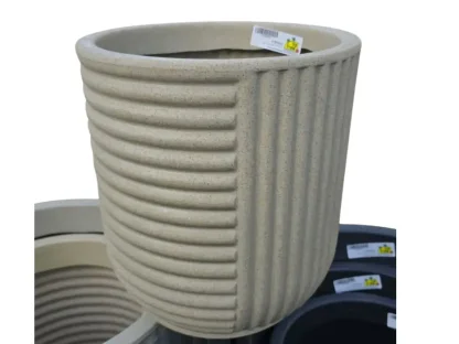 עציץ גלים ברזילאי קרם עם תחתית מובנית