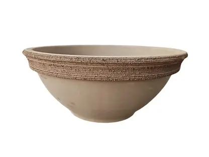 קערת טרקוטה אפורה סיקלמינו לשתילה פורחת