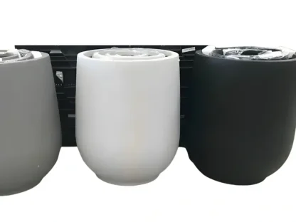 עציץ פיבר שחור עגול גבוה בקוטר 20 ובגובה 36 ס"מ