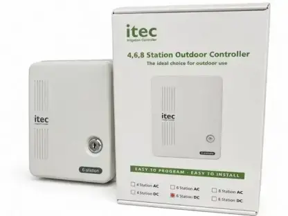 מחשב השקיה I-TEC DC ל־4–8 תחנות, עצמאי ומופעל בסוללות