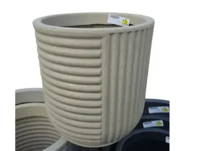 עציץ גלים ברזילאי קרם עם תחתית מובנית