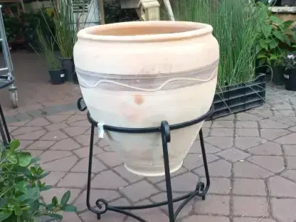 מעמד לעציצים כבדים. סט מברזל