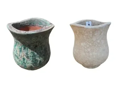 כד חרס עתיק פתח מתעגל בצבעי טורקיז או קרם בקוטר 30 או 50 ס"מ