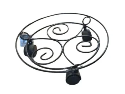 מעמד מתכת מעוגל לעציץ עם 3 גלגלים – שחור