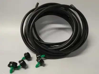 צינורית PVC בקוטר 7 מ"מ בחוץ ו-4 מ"מ בפנים בצבע שחור לטפטפות באורך 5, 10 מטר או לפי מטר-רץ