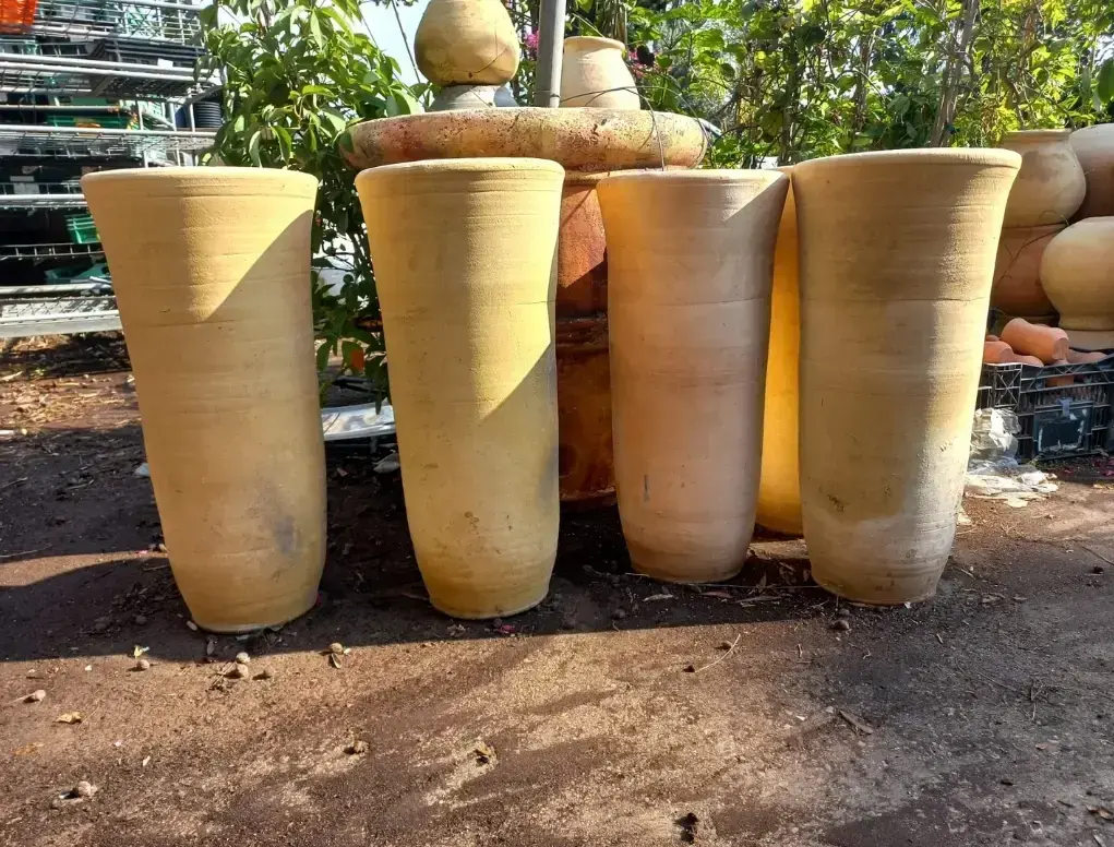כד צר בגובה 60 ס"מ