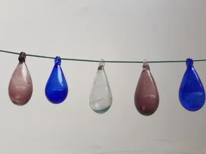 טיפות זכוכית לתליה