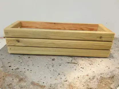 ארגז עץ מעוצב לאדניות ועציצים