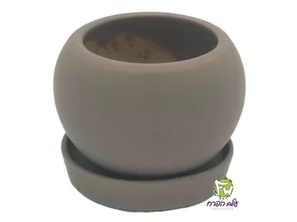 עציץ אפור קטן עם תחתית 007