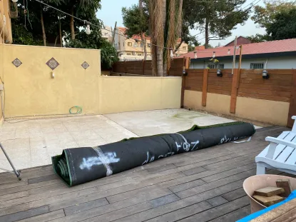 יריעת דשא סינטטי