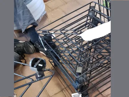 תחתית רבוע 28 ס"מ על גלגלים