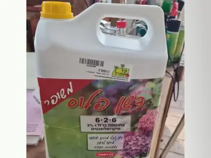 דשן פלוס מועשר 4 ליטר למערכות השקיה