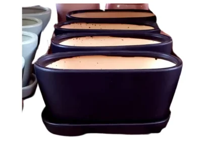 אדנית אובלית שחורה בגימור מט מודרני ואלגנטי