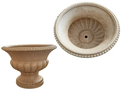 גביע קרמי בצבע קרם עם עיטורים, קוטר 31 גובה 23.5