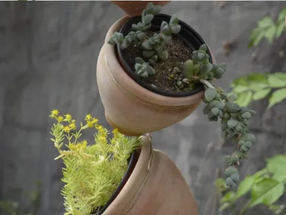 מובייל עשוי כד חרס בקוטר 12 ס"מ