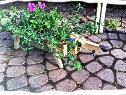 ארגז עץ מעוצב לשלושה עציצי ליטר