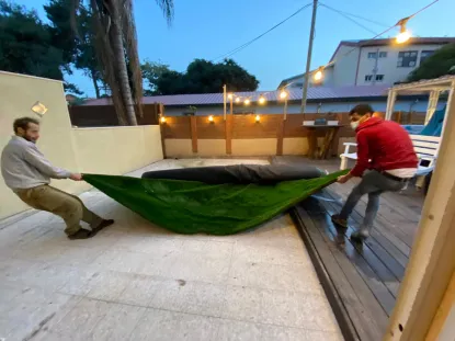 פורסים יריעת דשא