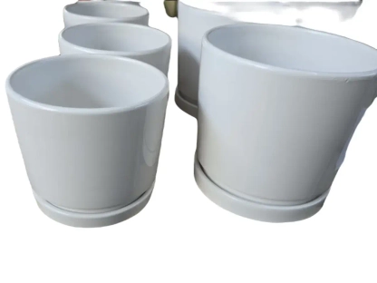 עציץ עם תחתית לבן מבצע לחג