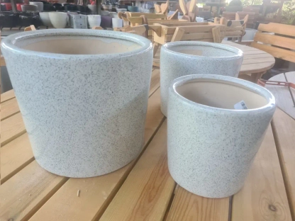 ע. קרמיקה 018 צילינדר לבן מנוקד