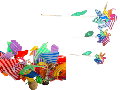 שבשבות צבעוניות בשלושה גדלים עם כנפיים שקופות