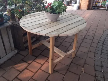 שולחן עץ עגול 3